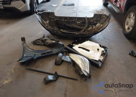 2014 Ford Escape S z USA, uszkodzony, nr VIN 1FMCU0F74EUE54480